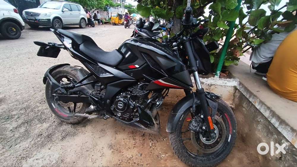 N160 2023 model, dual channel abs, new battery chaged, single owner