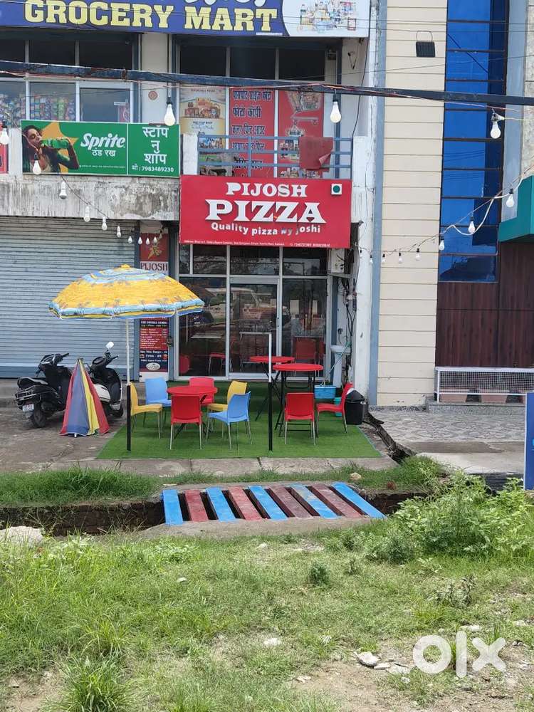 Pizza chef required