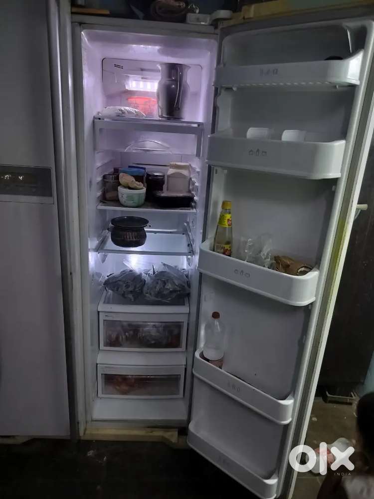 Double door side by side lg fridge good condition