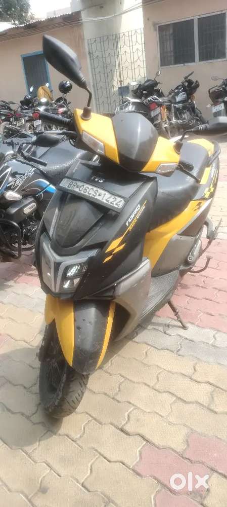 Argent sell  for scooty sell tvs NTOQ