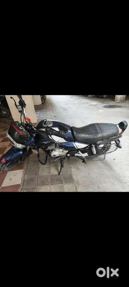 Bajaj V15 bike