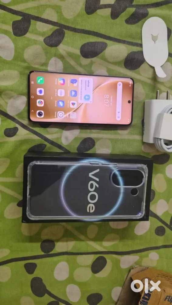 VIVO 60e  8 - 128 Gb
