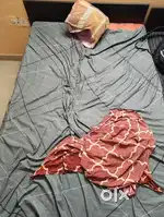 6*4 Queen size bed without box
