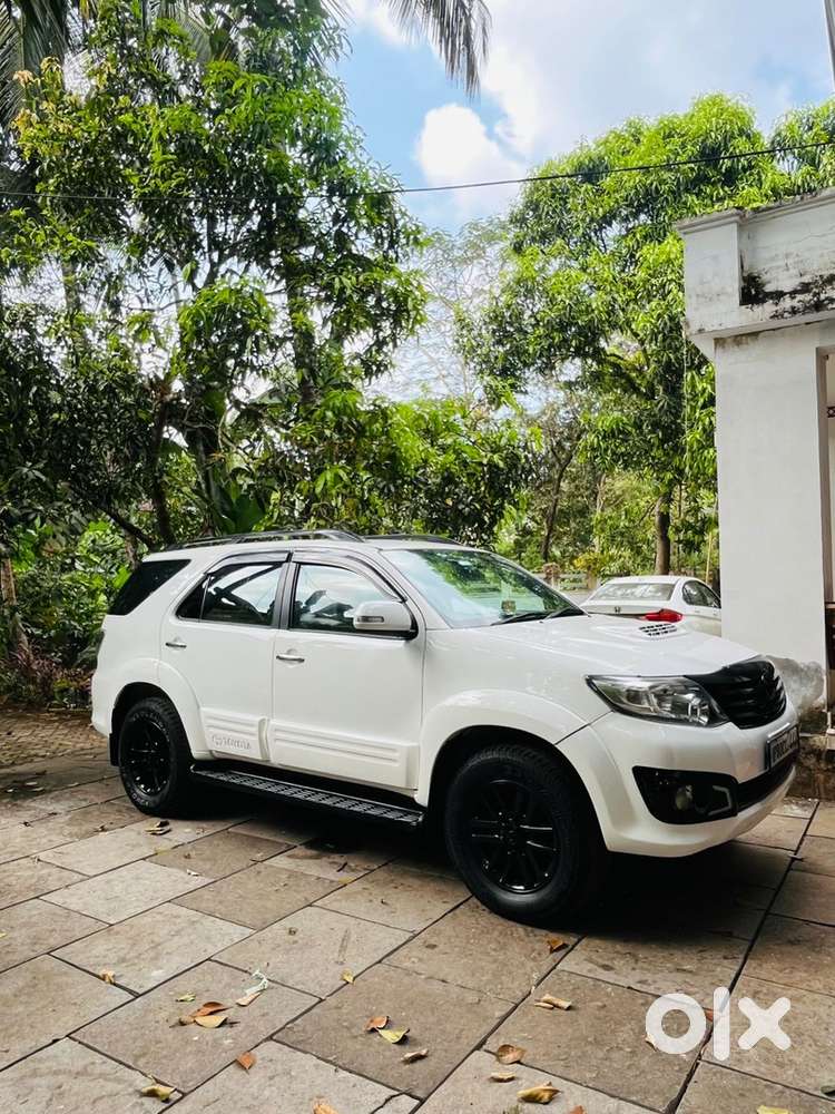 Toyota Fortuner 2012