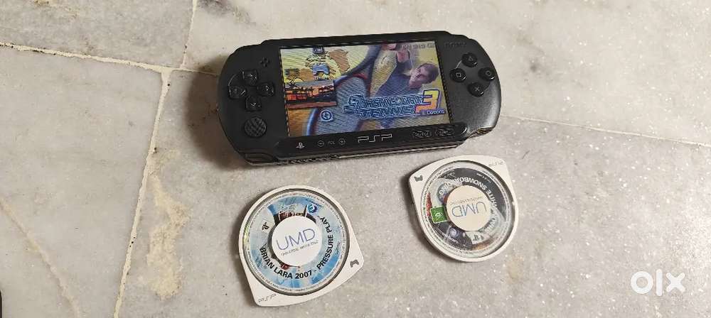 PSP 3000-2000- and psp street available