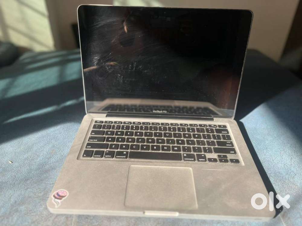 MINT MACBOOK PRO (Mid2012) - i7/256GB +512GB HDD +EXPENSIVE SOFTWARES