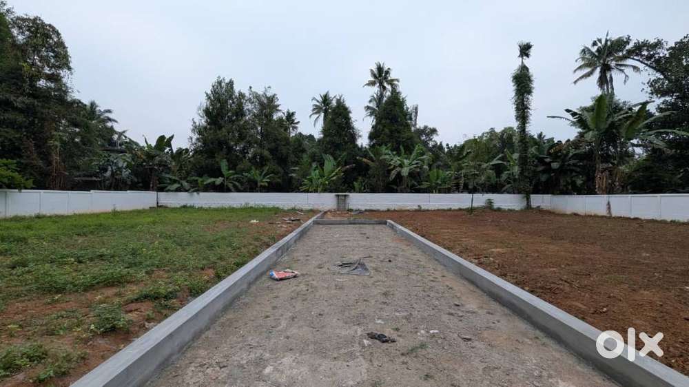 Near CIAL Airport  Premium Villa Plots  5 km  Easy Loan  Free Reg.
