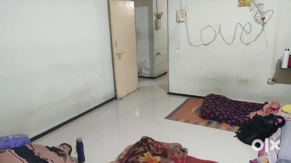 Girls Roommates for room