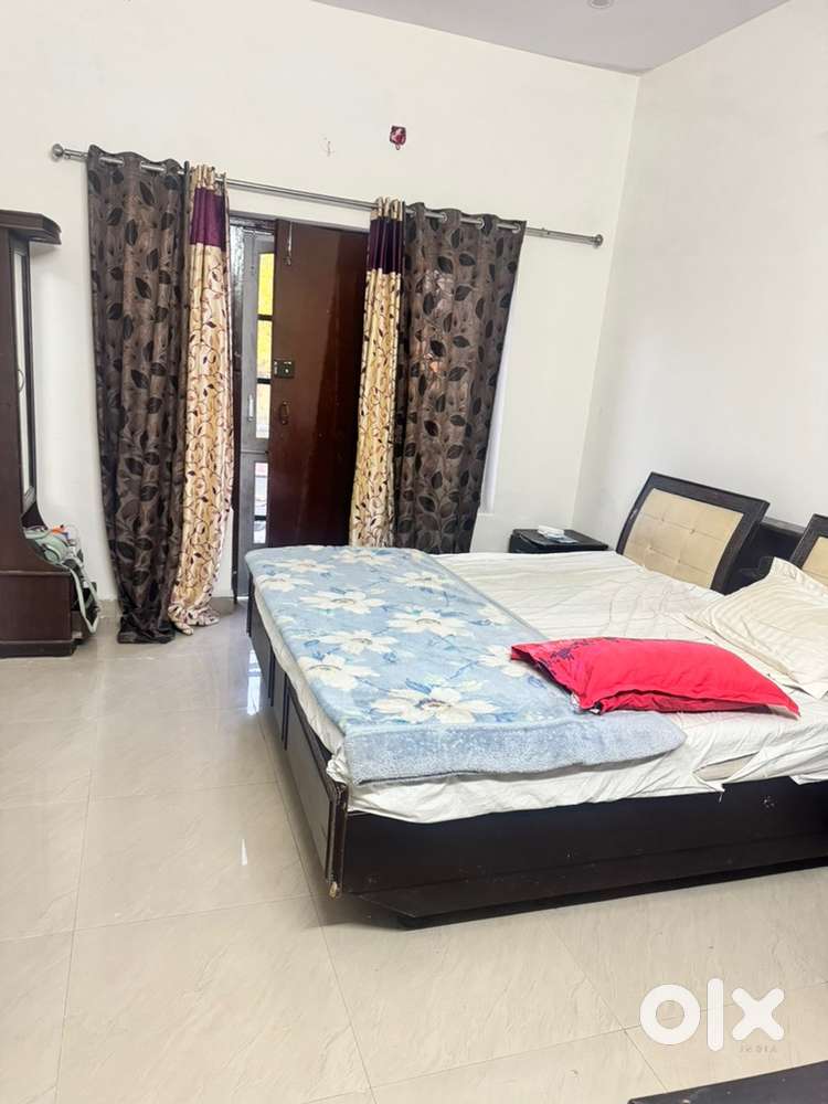 3 bhk apartment for rent on subhash road