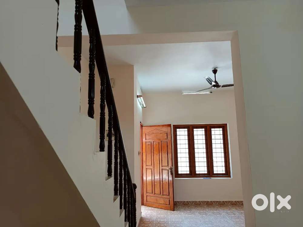 Independent house with car porch near Pangod Thirumala.