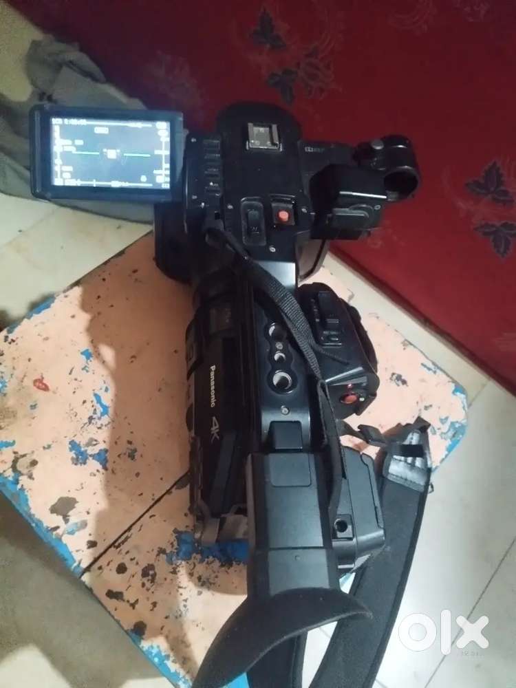 Panasonic UX 90 4k cemara