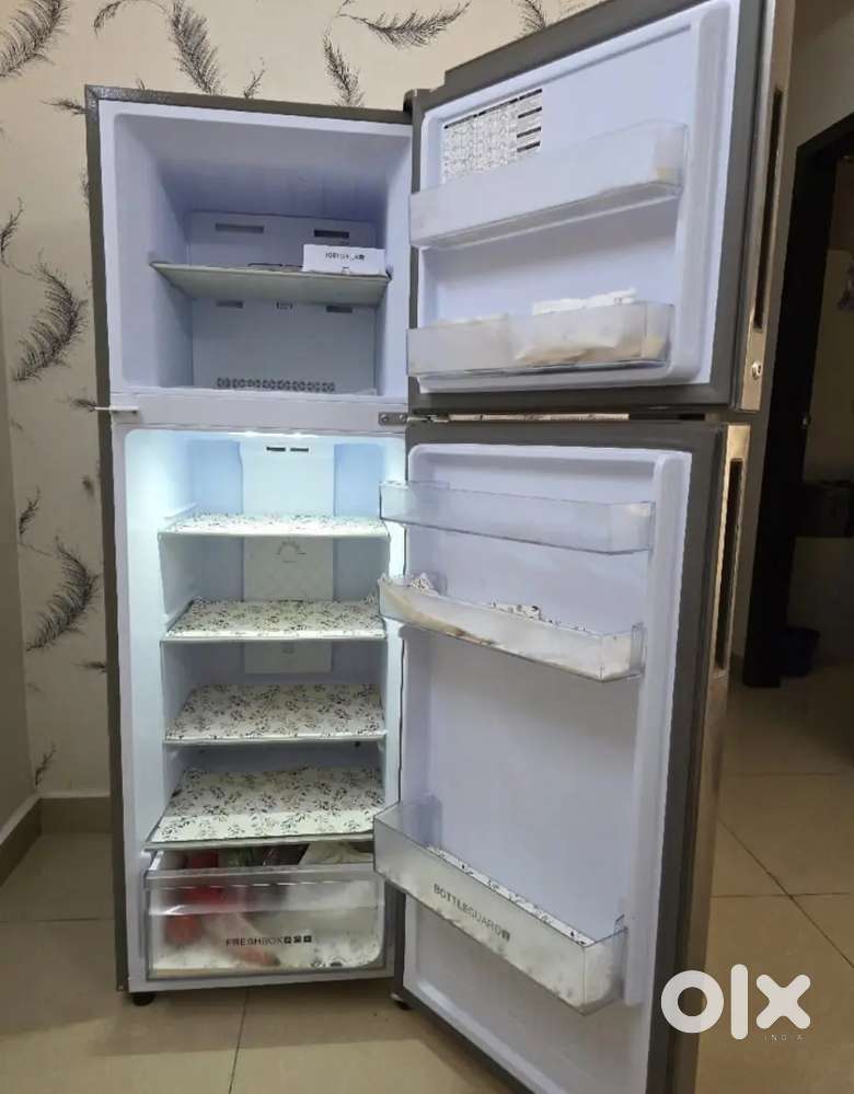 Haier fridge double door 258 liter