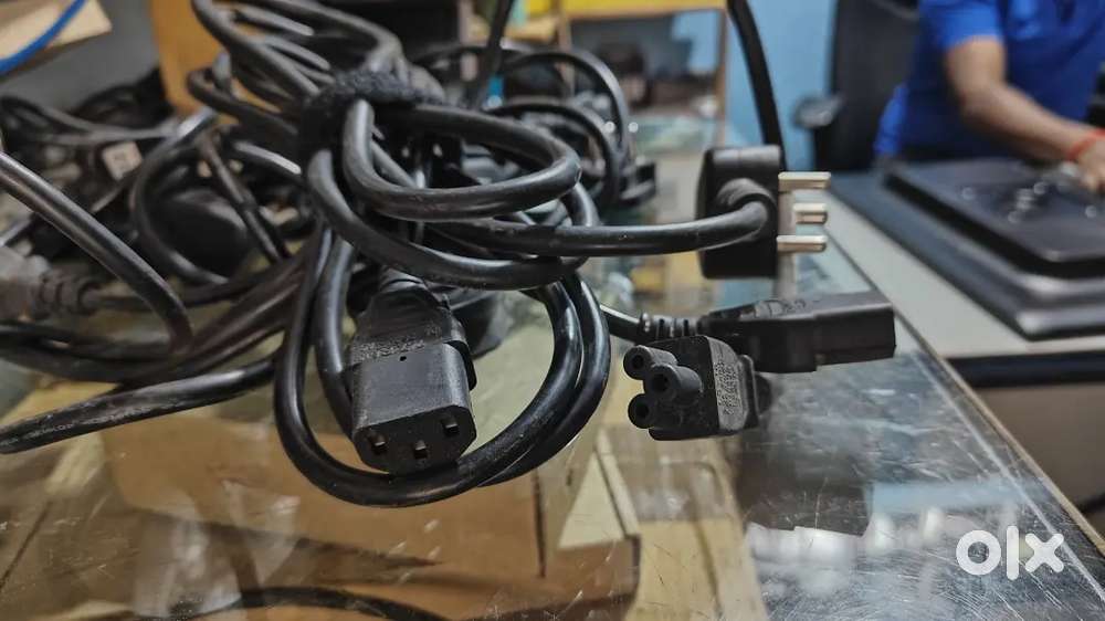 Branded Desktop and laptop power chord in good working condition