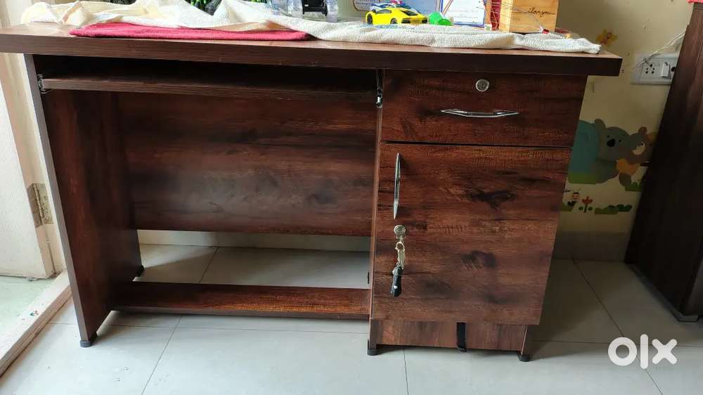 Computer Table