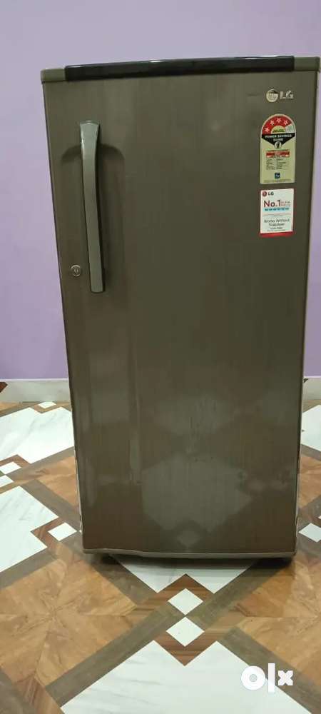 LG fridge new condition only 2 year old