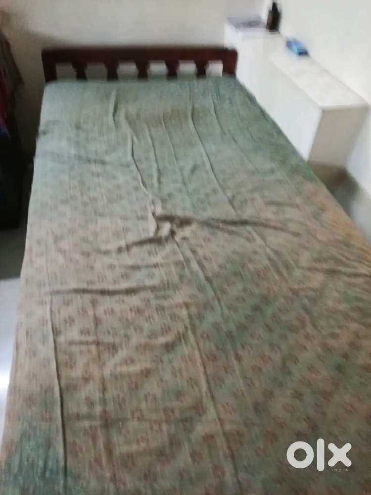 Well furnished single and sharing room available at calicut