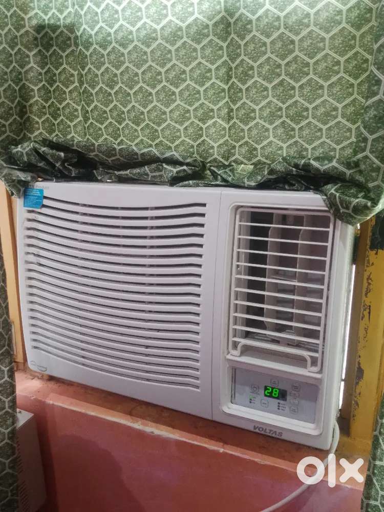 Voltas 1.5 ac new condition