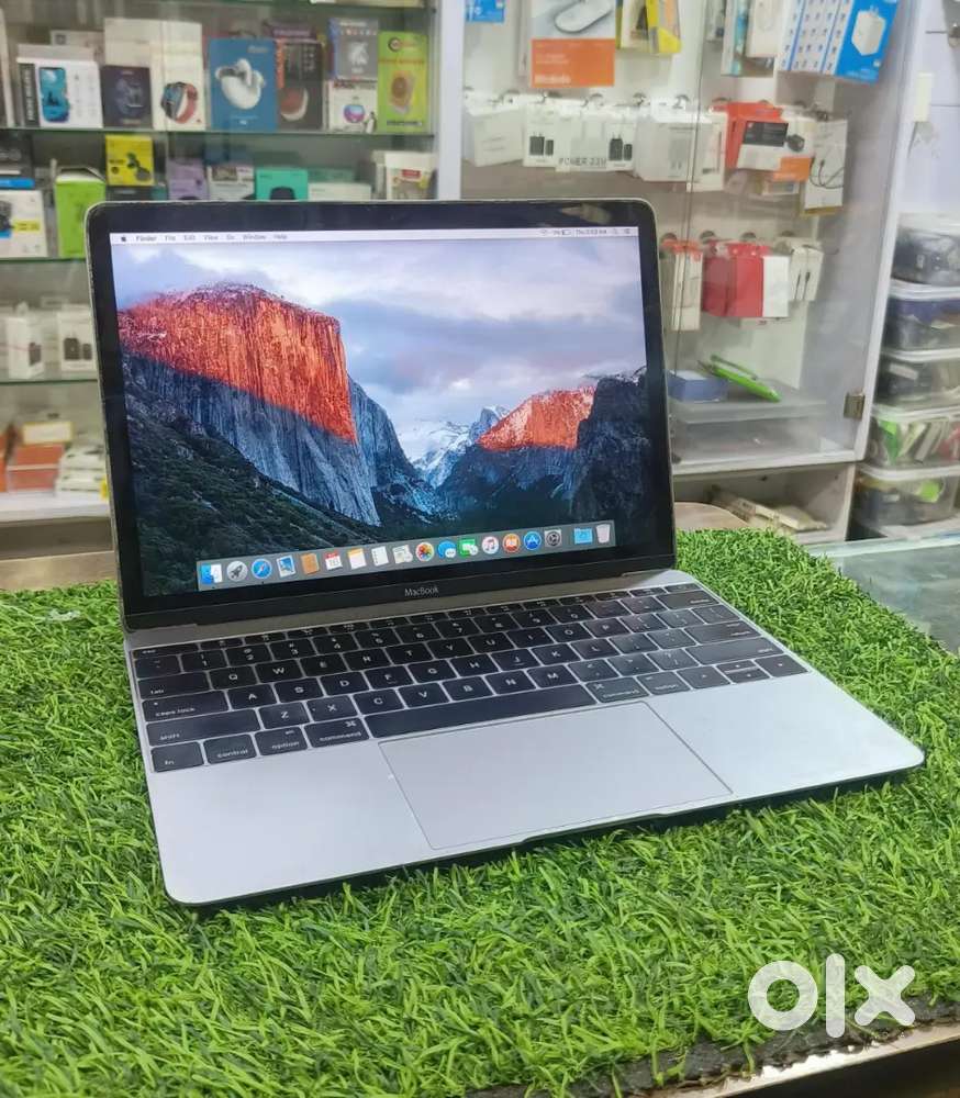 Apple MacBook Core M3
- Storage: 256GB SSD
- RAM: 8GB Unified Memory