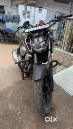 Yamaha FZS V3, all genuine parts and original colors with single owner
