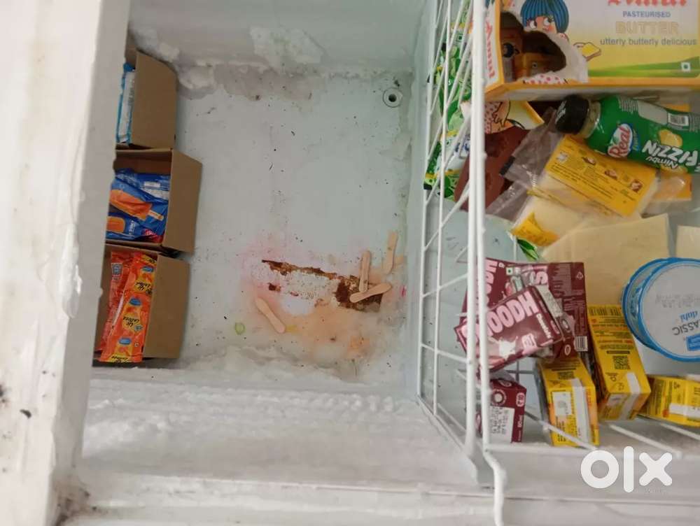 Deep fridge 1.5 yr old good condition 4 yr warranty
