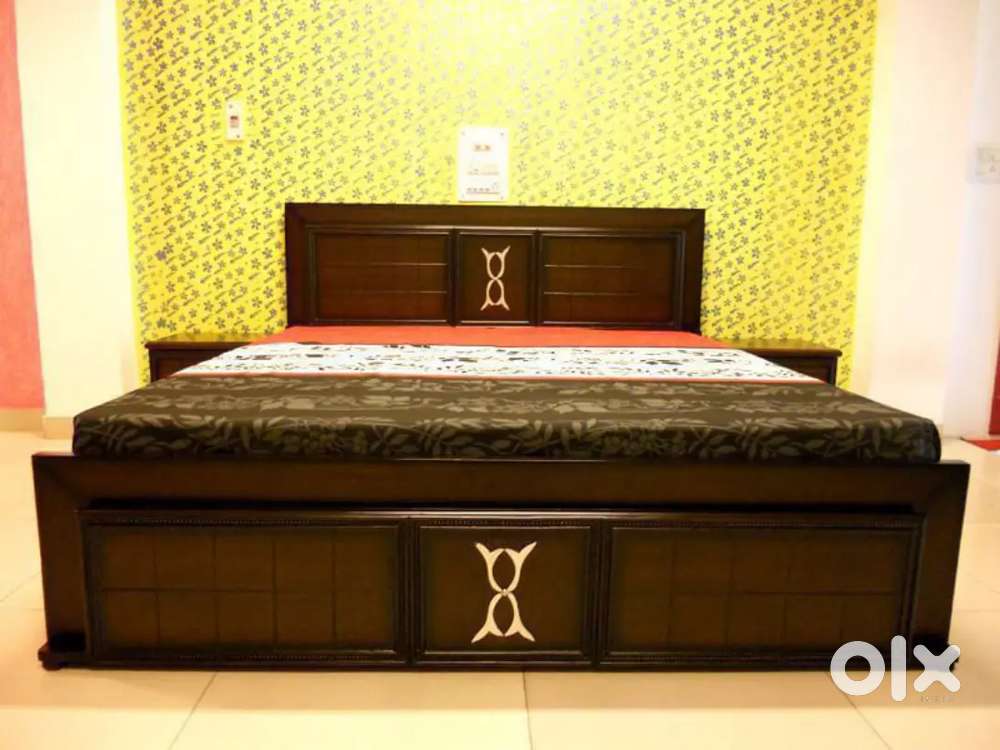 New Queen size cot