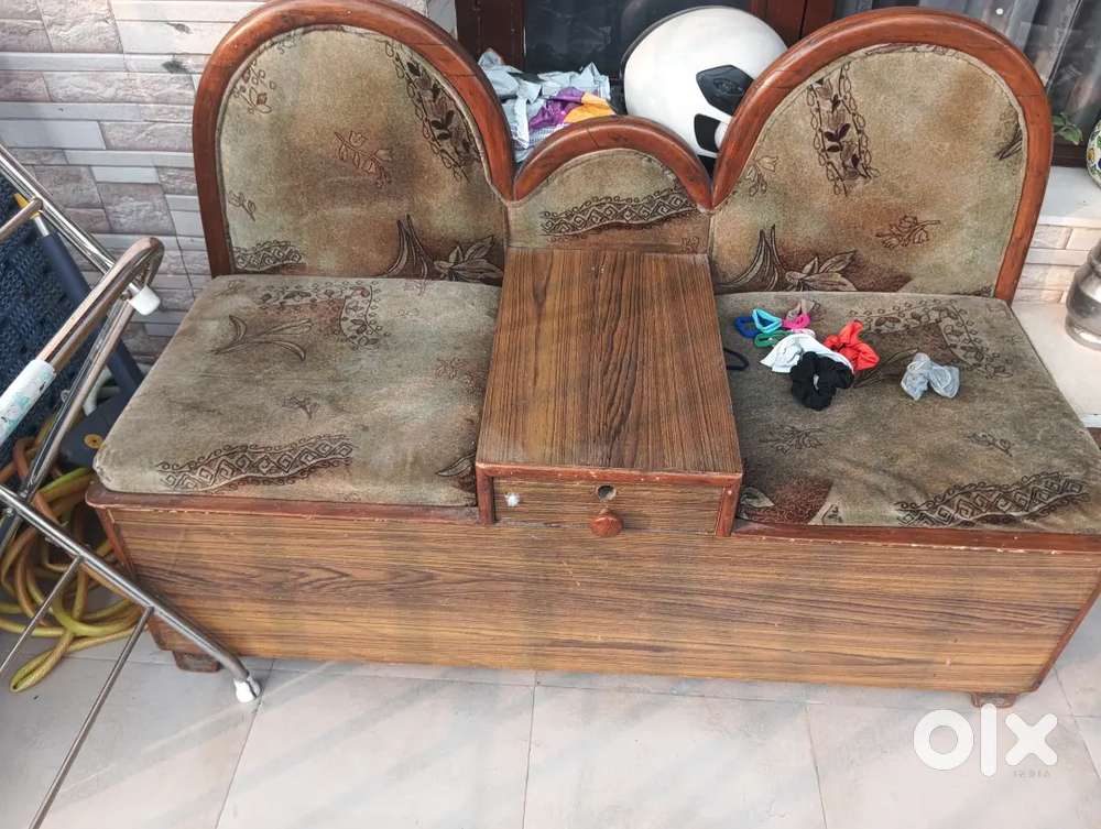 Shetty teak wood and board