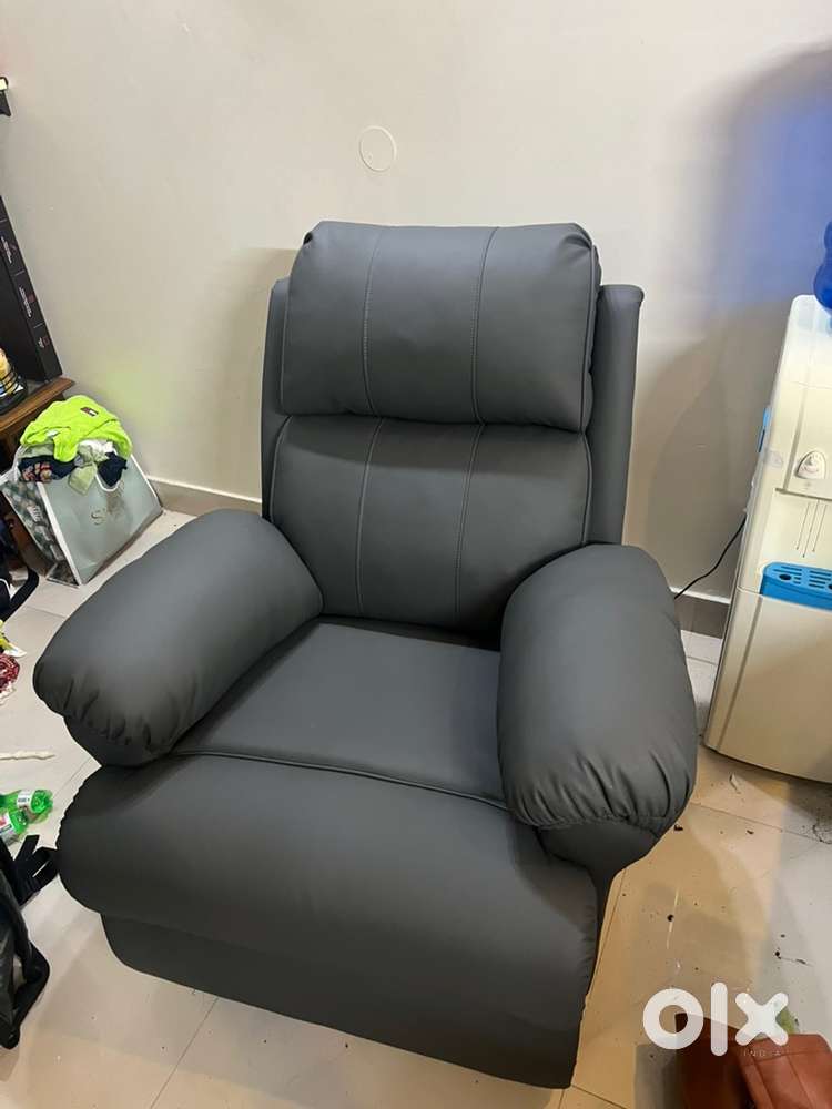 Sofa , Beds, Recliners chairs , upholshetry work , New Sofa , New Beds