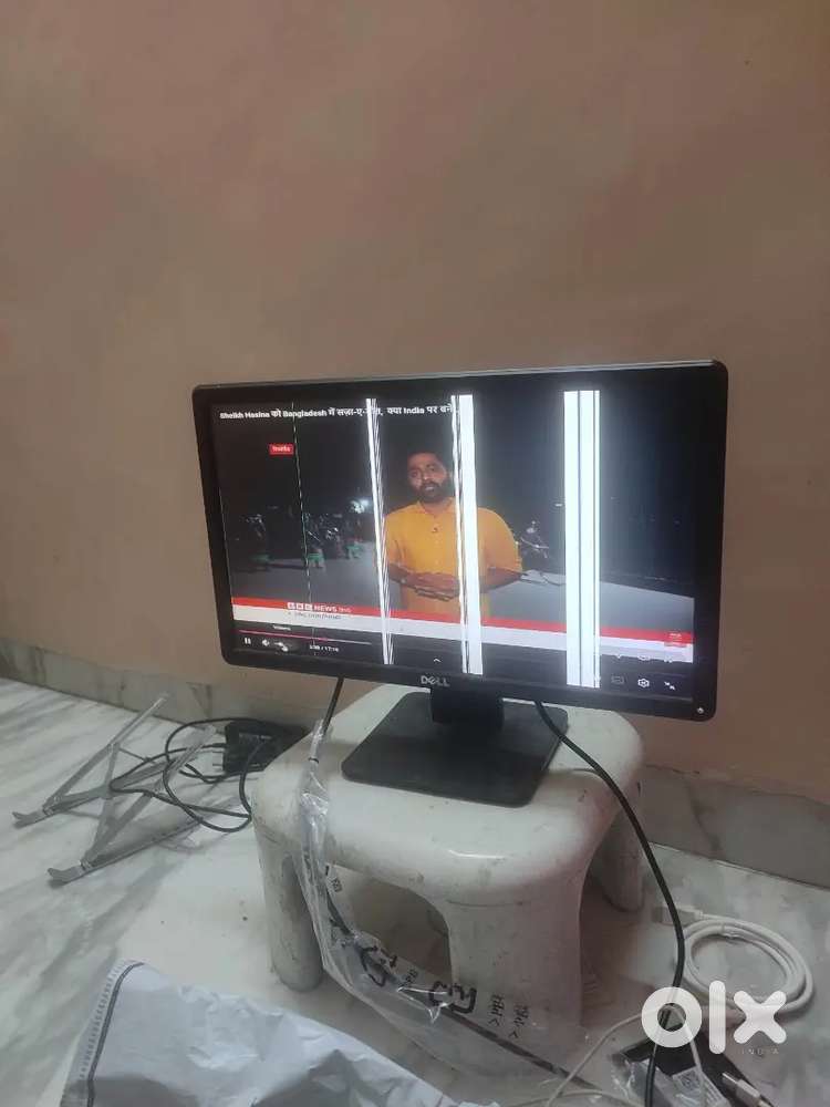 Dell 22 monitor working but linning appears