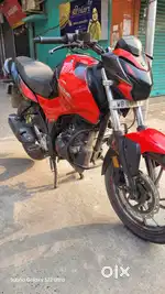 HERO XTREME 160R 2023 MODEL WITH ALL PAPERS UPDATED FOR IMMEDIATE SALE