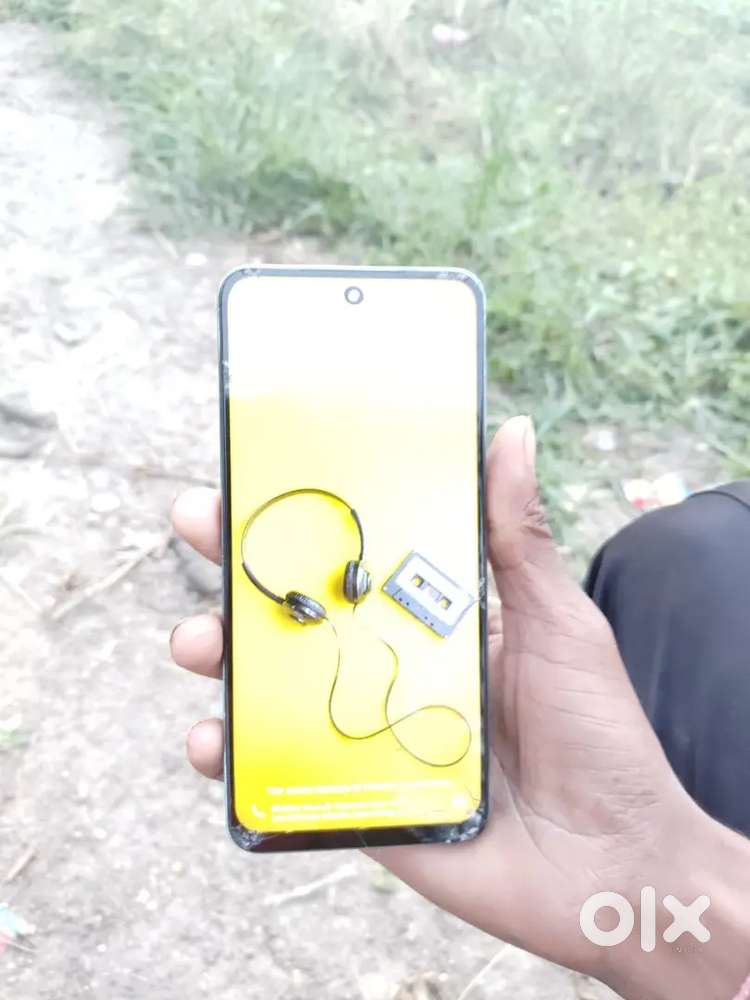 Vivo y58 8+8=128 ===11 mahine purana ha screen demeg hai i