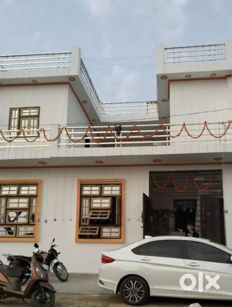 This house is for salebikree ke lie ghar2 bhk on first floor 2 bhk