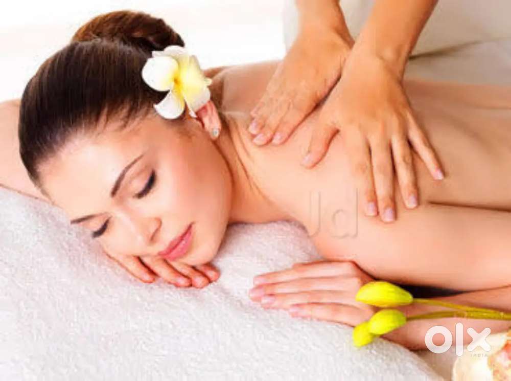 FEMALE SPA THERAPIST