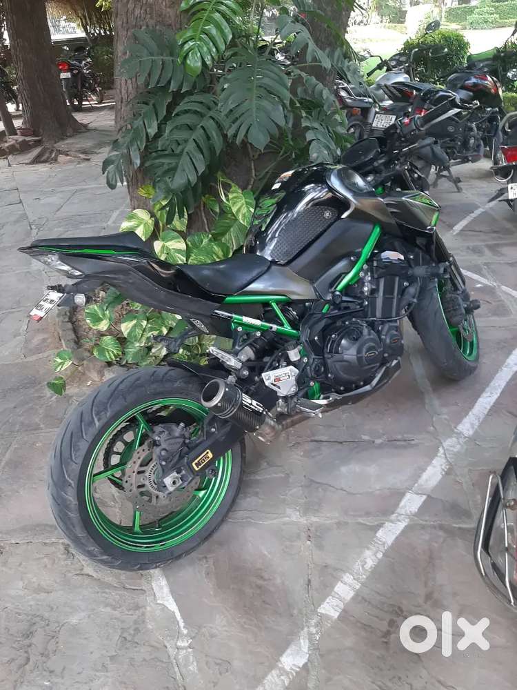 KAWASAKI Z900