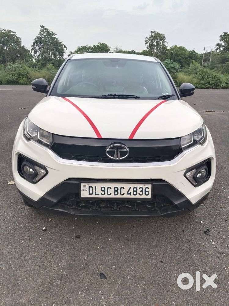 Tata Nexon, 2023, Petrol