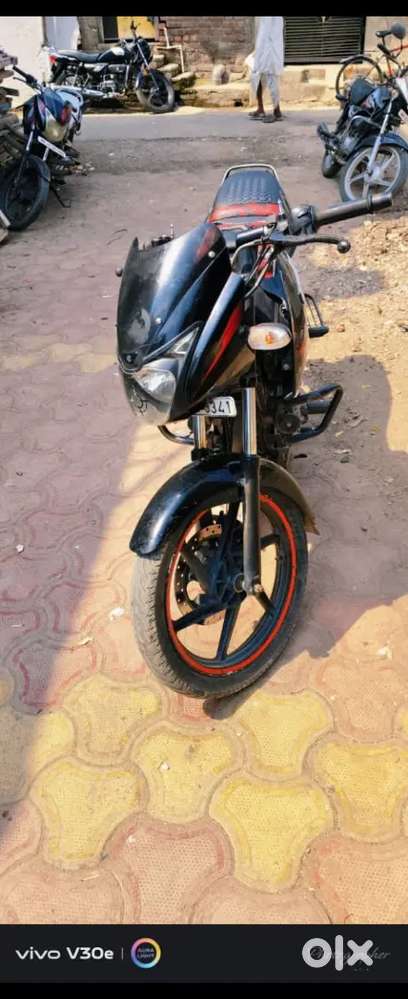 Pulsar 150