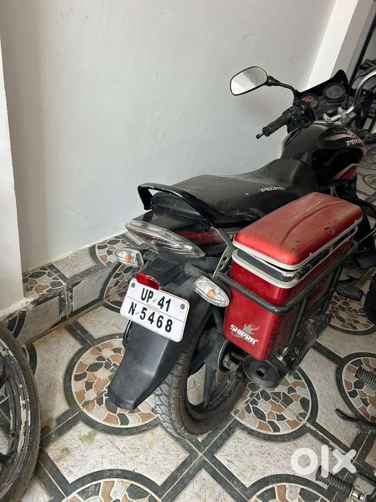 Bajaj discover screatch less condition