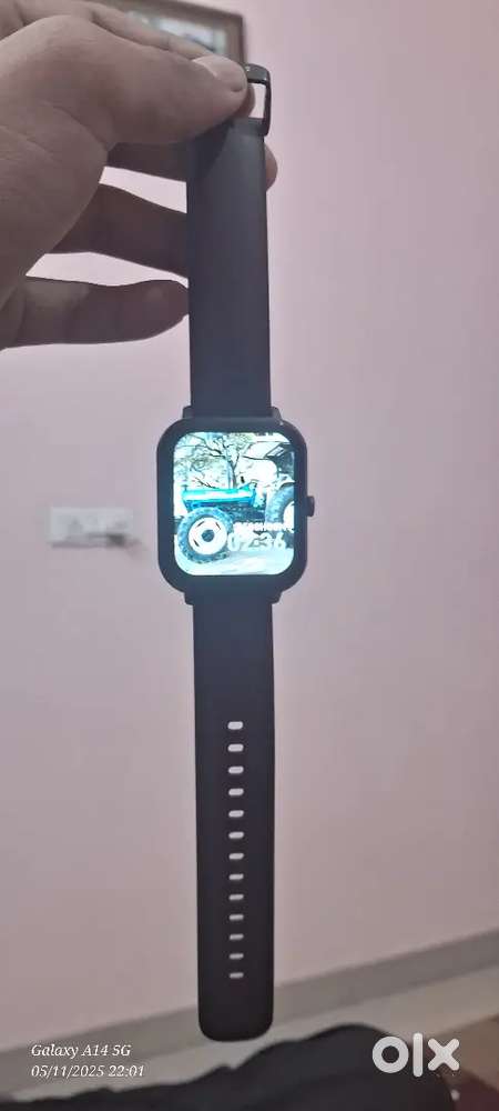 Smart watch boult watch sk