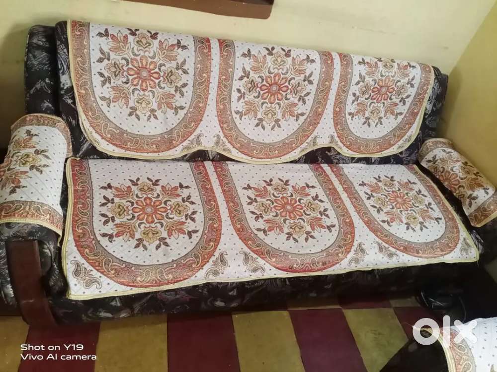 Very good. Condition. Maharaja. Sofa. And. Tea