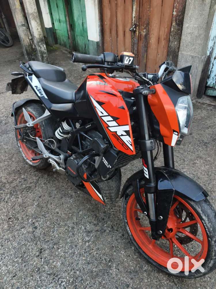 Ktm duke 200 {Brand New Condition}