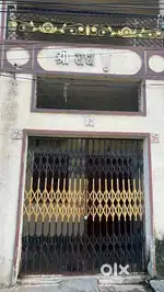 2bhk famil and bachelors