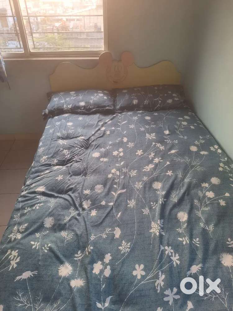 પેટી પલંગ સારી કનઙીશનમા