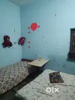 1 room 1 holl 1 kitchen 1 bathroom.