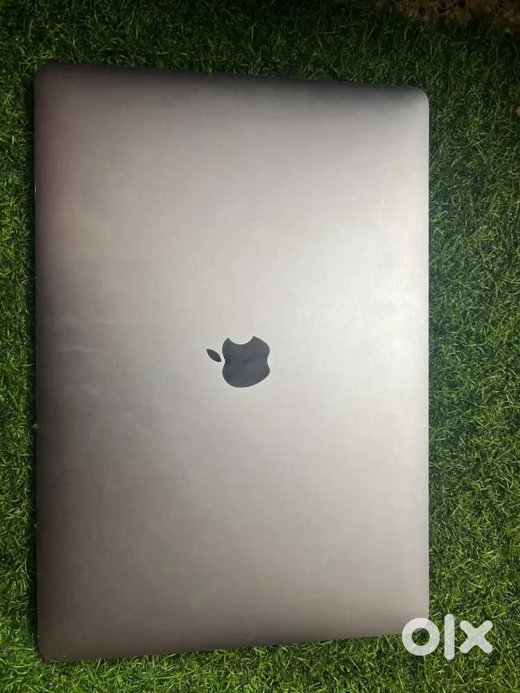 Apple macbook pro i7