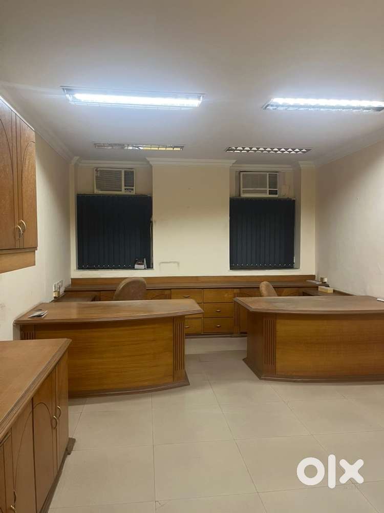 Fully furnished office near Parkstreet metro