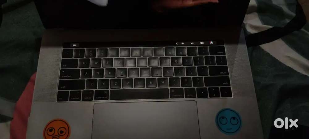 Macbook pro 2017- i7 with 16gb ram 512 gb ssd