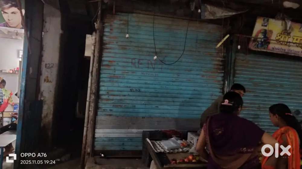 Dukan high diposit pe dena hai