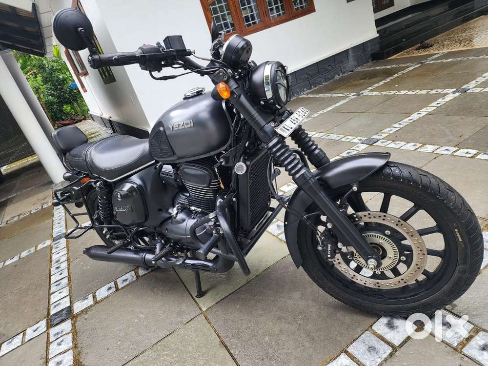 Less KM driven NRI used Yezdi Roadster in mind blowing condition