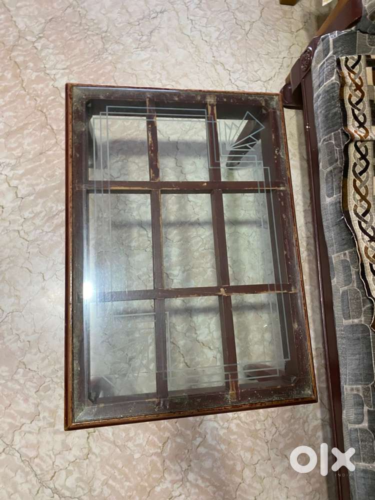 Sagwan wood and glass centre table