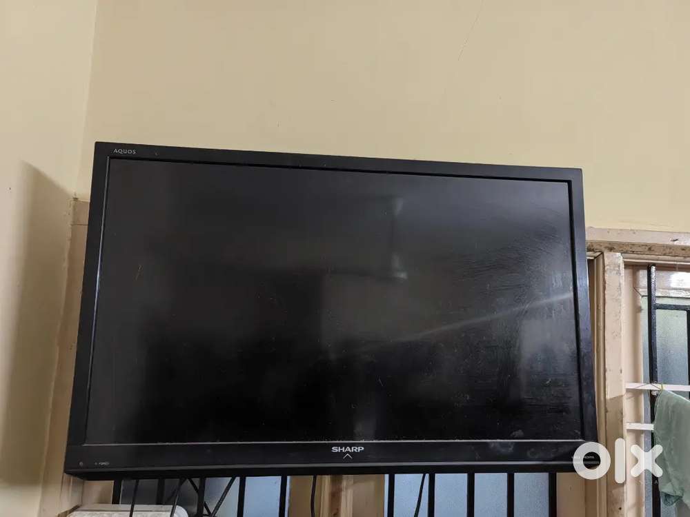 Sharp 32 inch lcd TV..