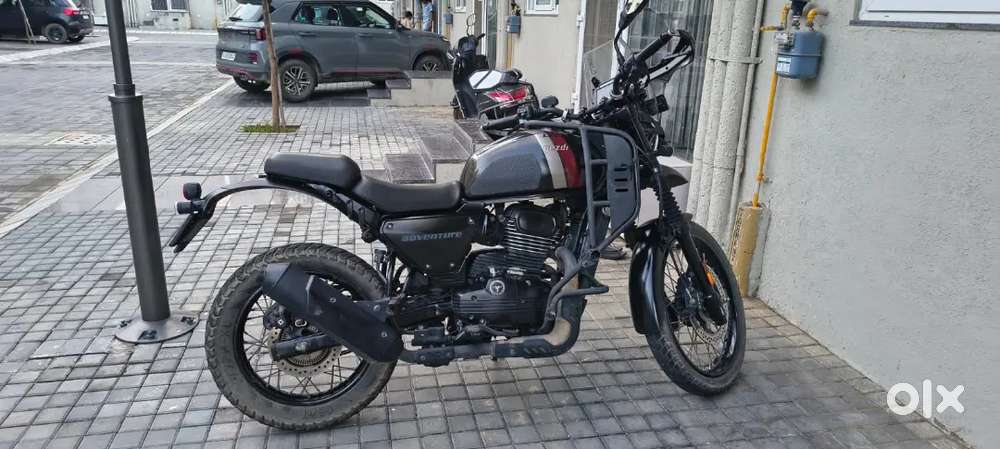 Yezdi adventure bike hai 1 onar hai